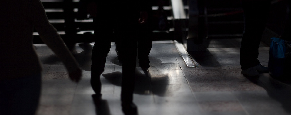 Stufen im Gegenlicht - Hauptbahnhof Kiev, photographiert von Stefan Steib